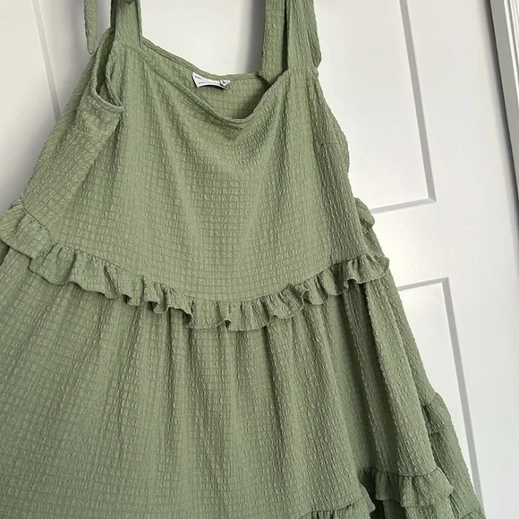 ASOS Curve Green Ruffle Mini Dress - Picture 2 of 4